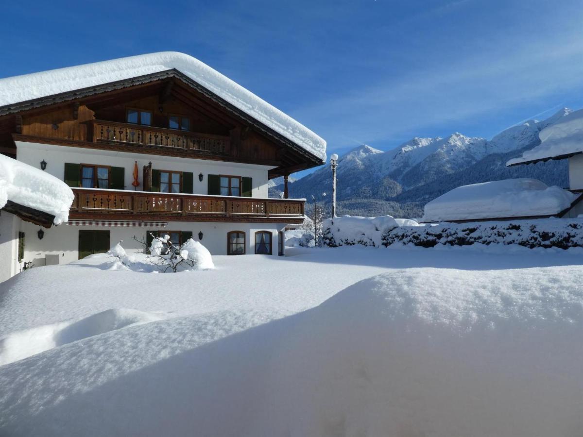 Gaestehaus Bergblick Wallgau Bagian luar foto