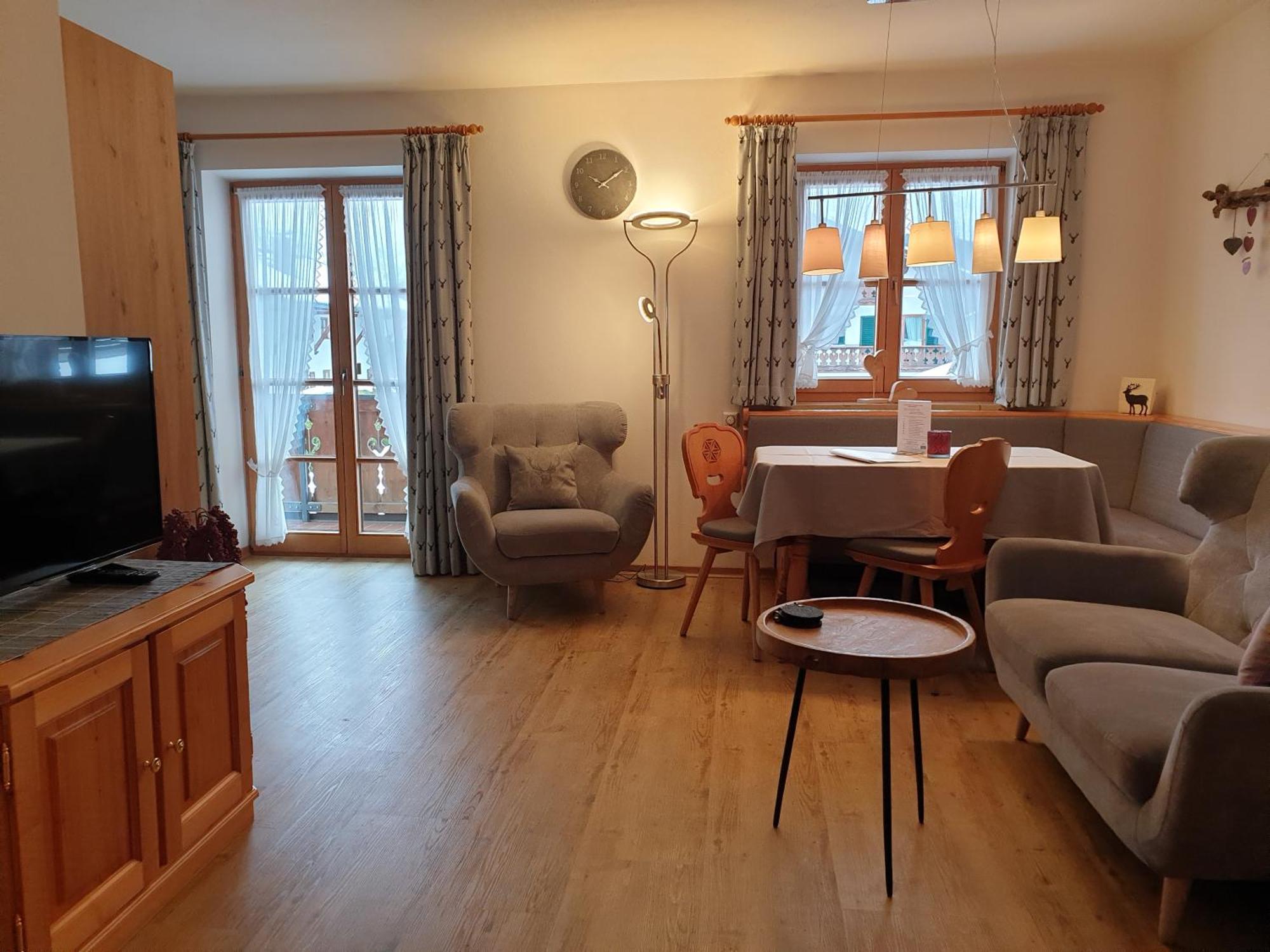 Gaestehaus Bergblick Wallgau Bagian luar foto